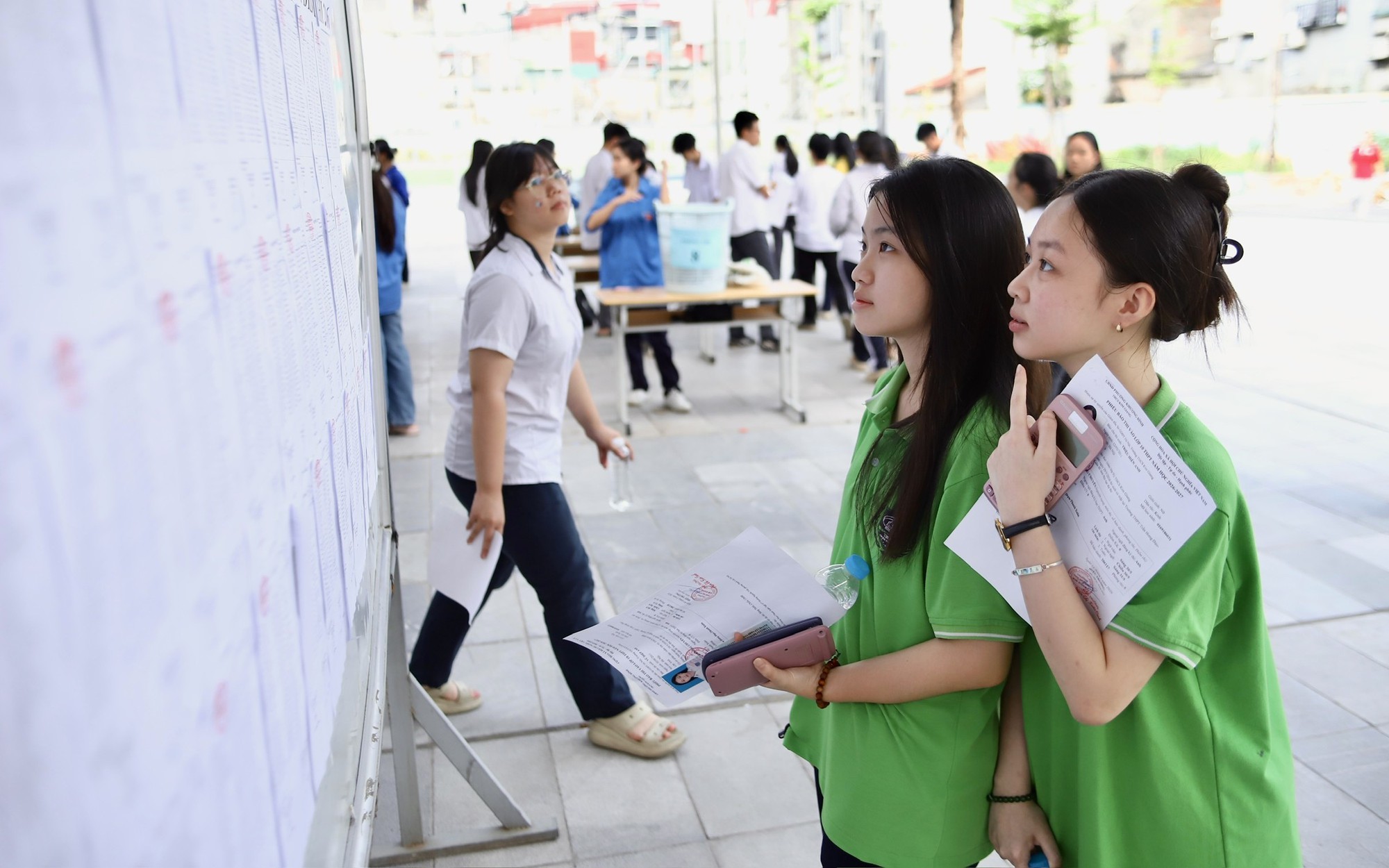 Thí sinh Hà Nội tiếp tục hành trình giành suất vào lớp 10 chuyên