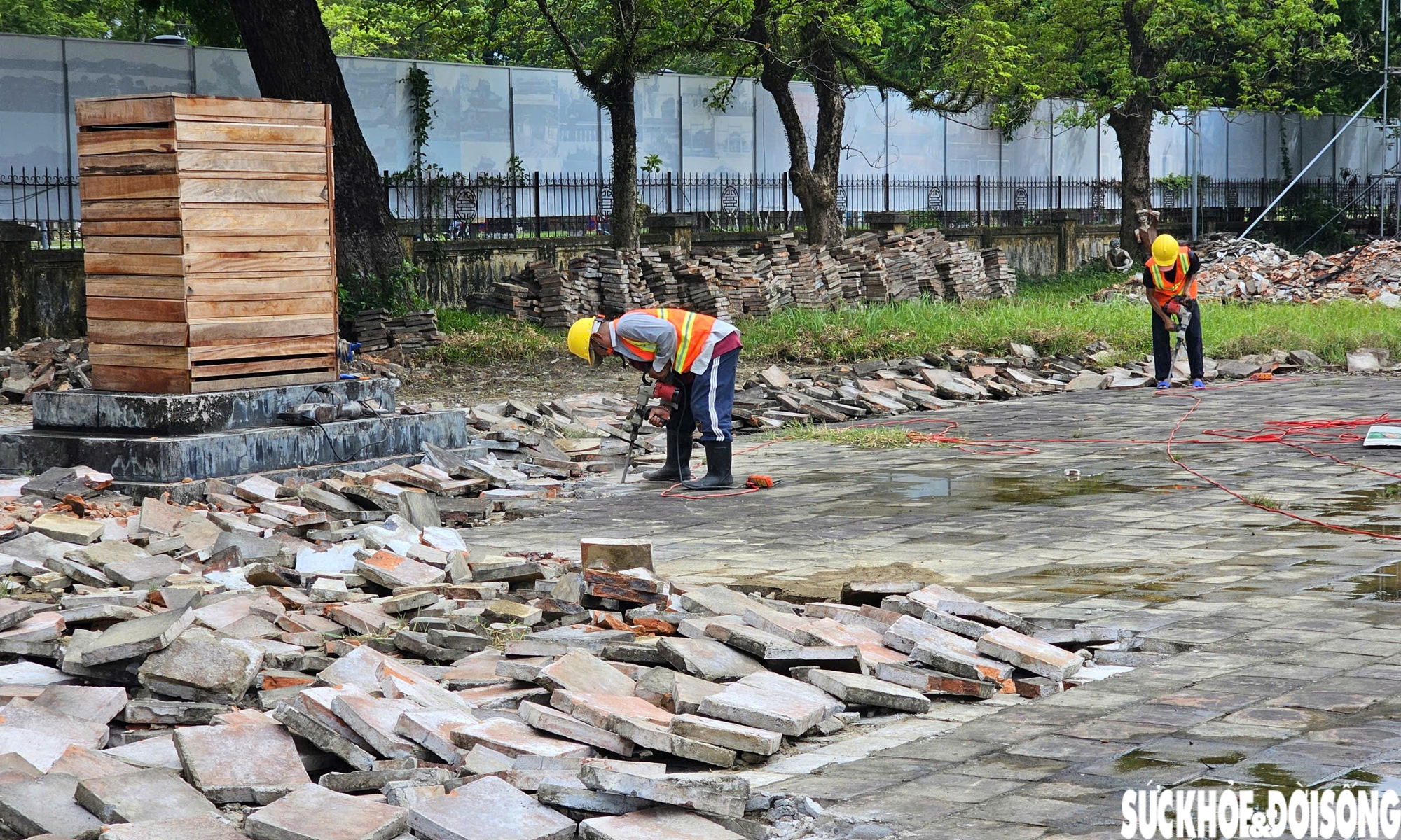 Cận cảnh hạ giải, trùng tu trường đại học đầu tiên dưới triều Nguyễn ở Huế- Ảnh 9.