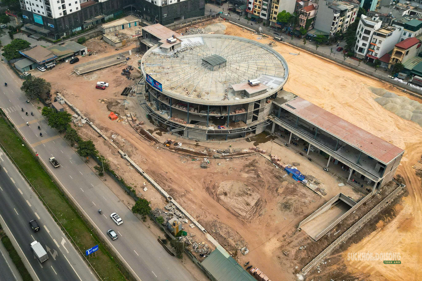 Bến xe hiện đại bậc nhất Thủ đô dần lộ hình hài- Ảnh 2.