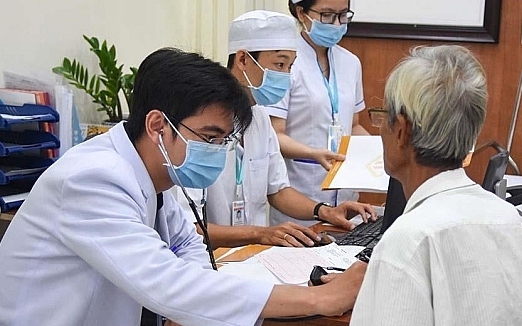 Trình tự, thủ tục và hồ sơ cấp giấy phép, chứng chỉ hành nghề y mới nhất- Ảnh 1.