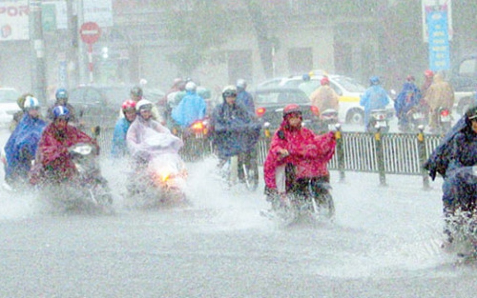 Chuyên gia cảnh báo Bắc Bộ sắp mưa lớn, tố lốc và mưa đá diện rộng