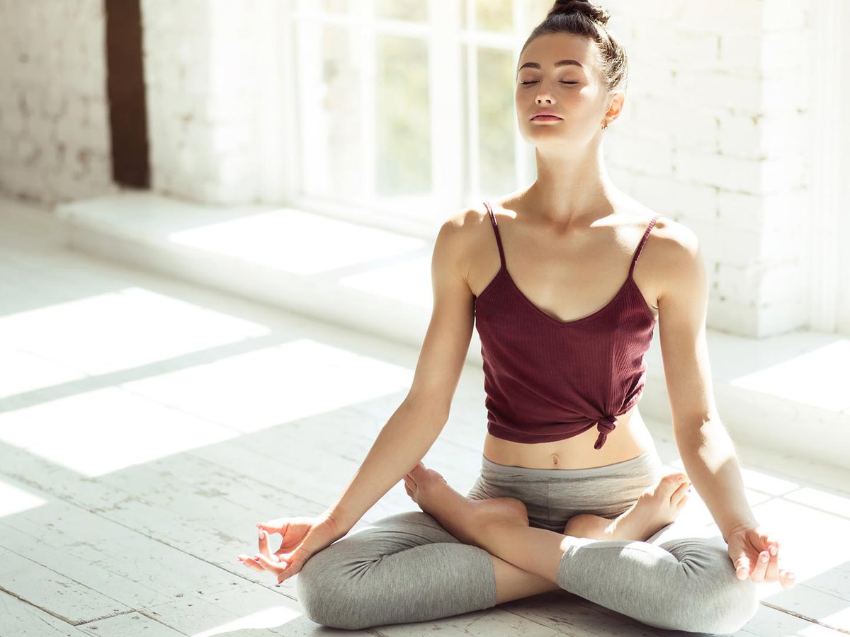 8 tư thế yoga giúp bạn hạ nhiệt trong những ngày nóng bức- Ảnh 1.