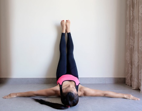 8 tư thế yoga giúp bạn hạ nhiệt trong những ngày nóng bức- Ảnh 7.