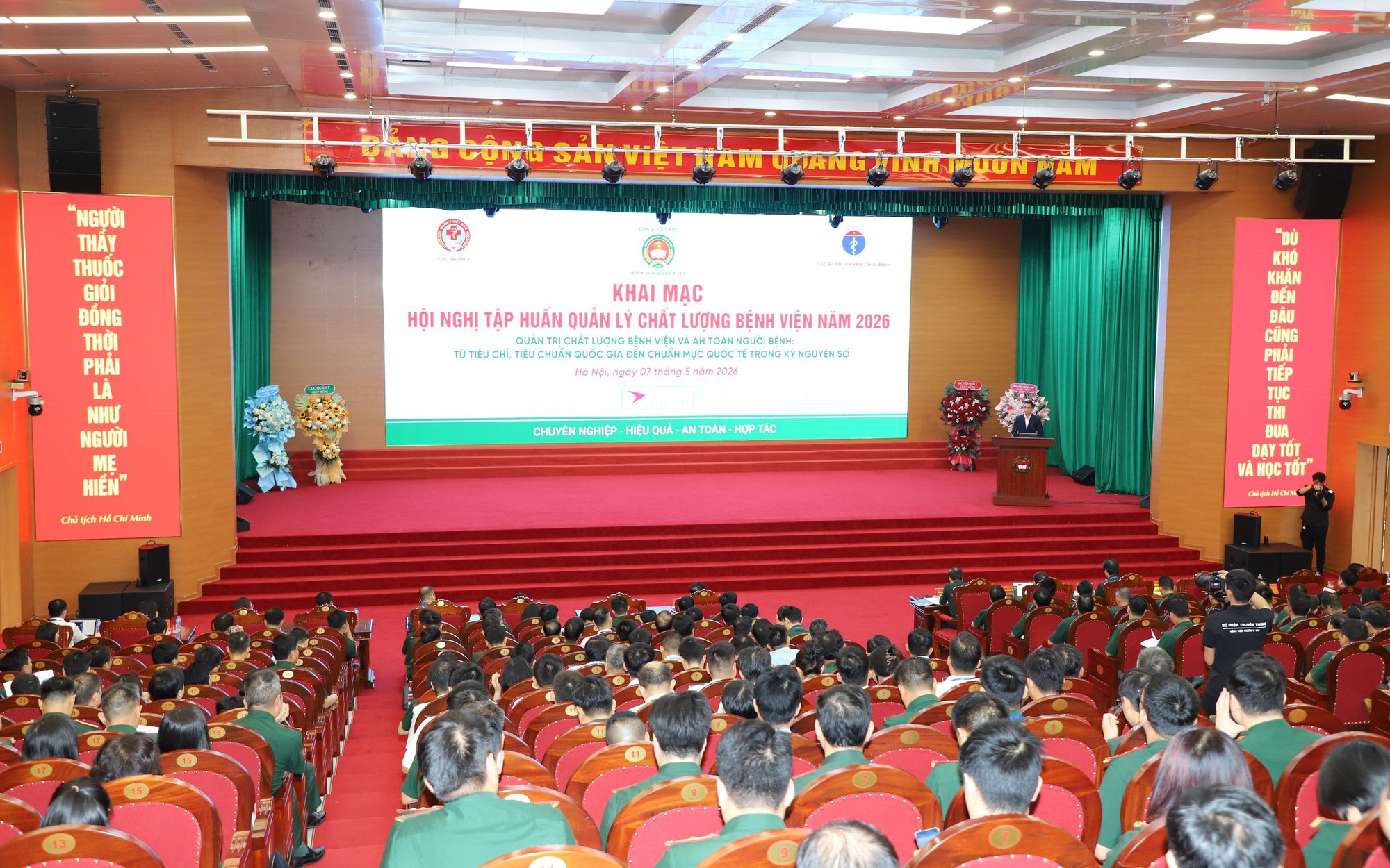 Tiêu chuẩn chất lượng bệnh viện mới sẽ bám sát chuyển đổi số và hội nhập quốc tế- Ảnh 2. Nâng chuẩn chất lượng bệnh viện: Lấy an toàn người bệnh làm "thước đo vàng"