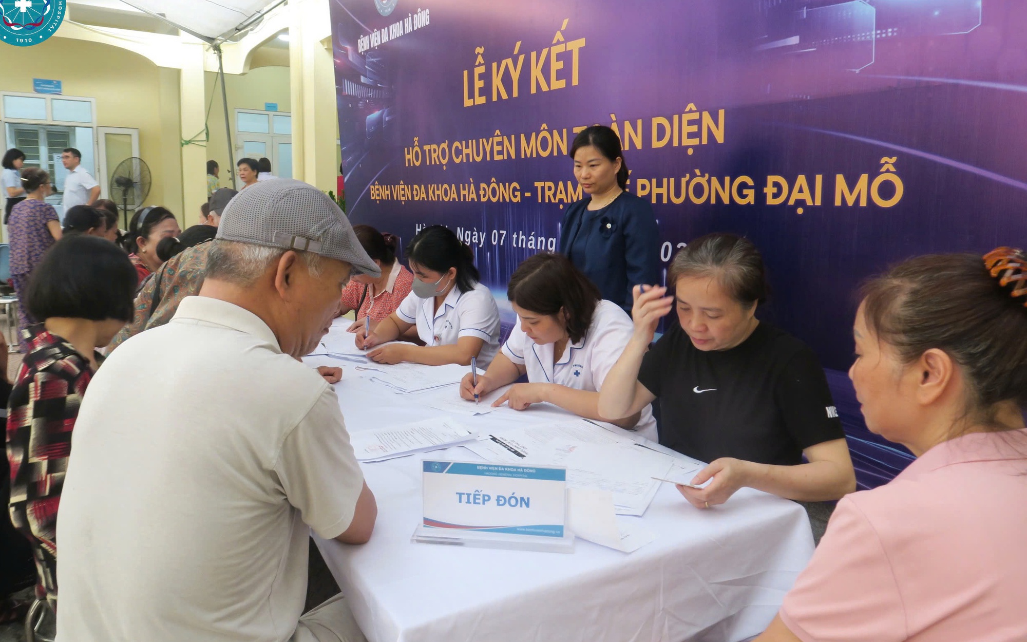 3 bệnh viện ở Hà Nội "tiếp sức" cho Trạm Y tế phường Đại Mỗ