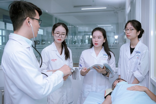 Liên thông lên đại học có phải đổi chứng chỉ hành nghề điều dưỡng?- Ảnh 1.
