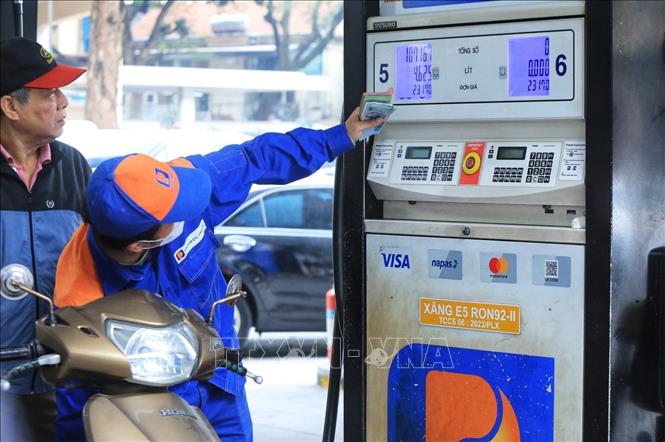 Giá dầu diesel giảm từ 15 giờ chiều nay 7/5- Ảnh 1.