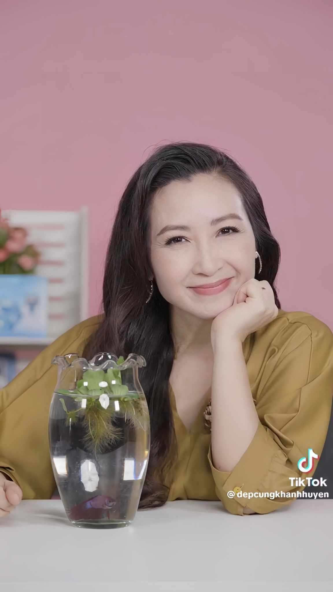 Sao phim 'Người thổi tù và hàng tổng': Vợ trên phim của anh 'trưởng thôn' Quốc Tuấn giờ ra sao?- Ảnh 10.