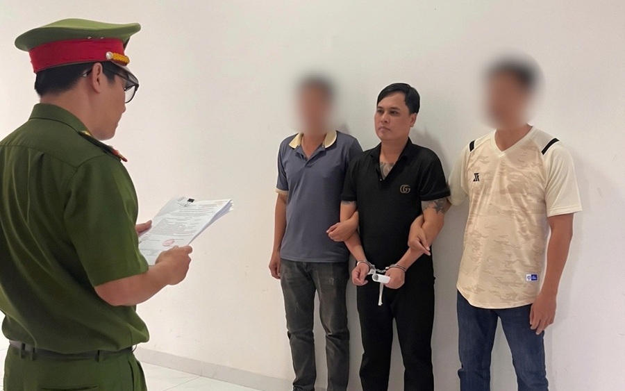 Khởi tố Lê Văn Tú đánh bạc qua mạng hơn 1 tỷ đồng trong 2 giờ- Ảnh 2.