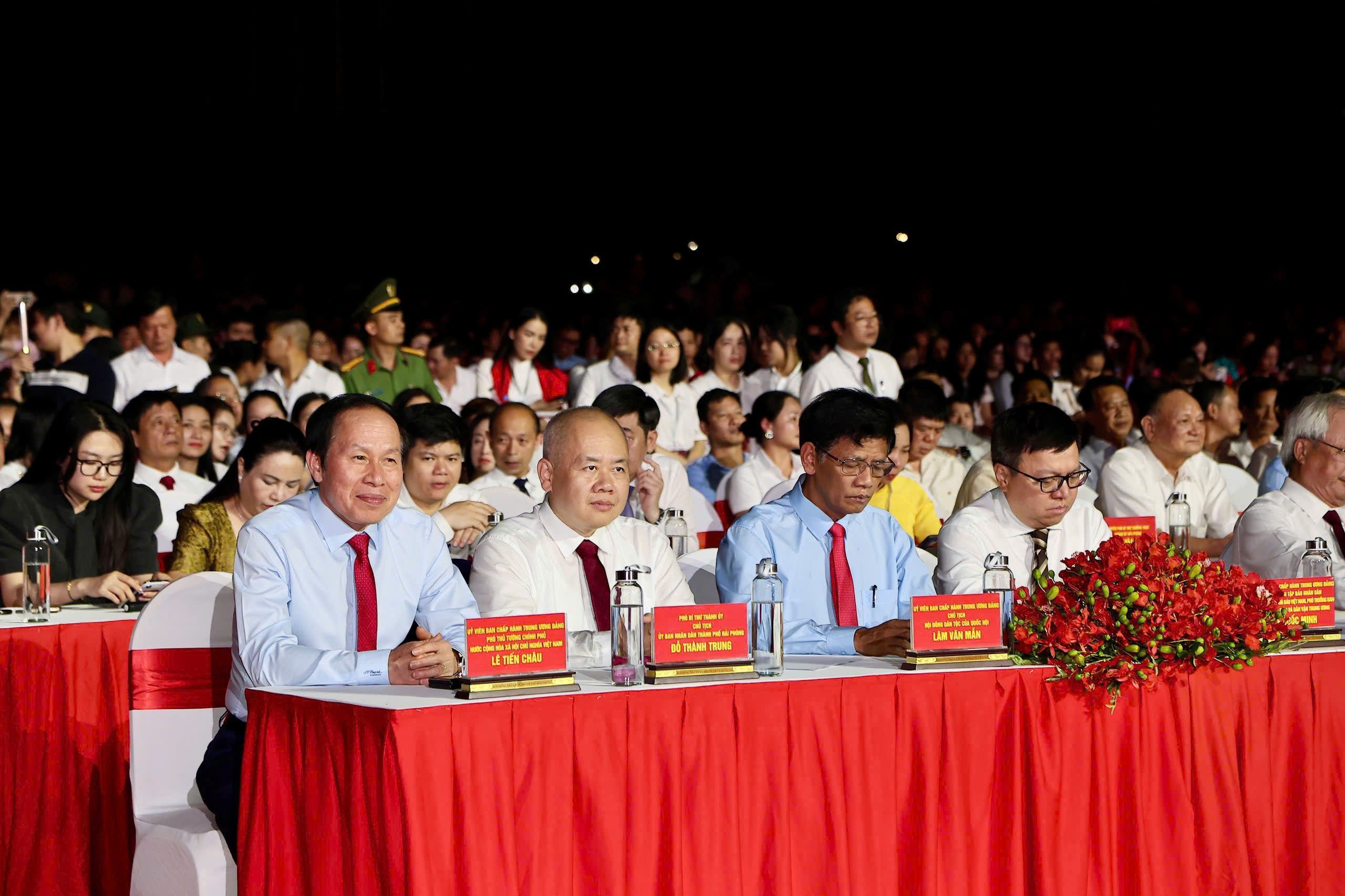 Bừng sáng Lễ hội Hoa Phượng Đỏ 2026- Ảnh 3.