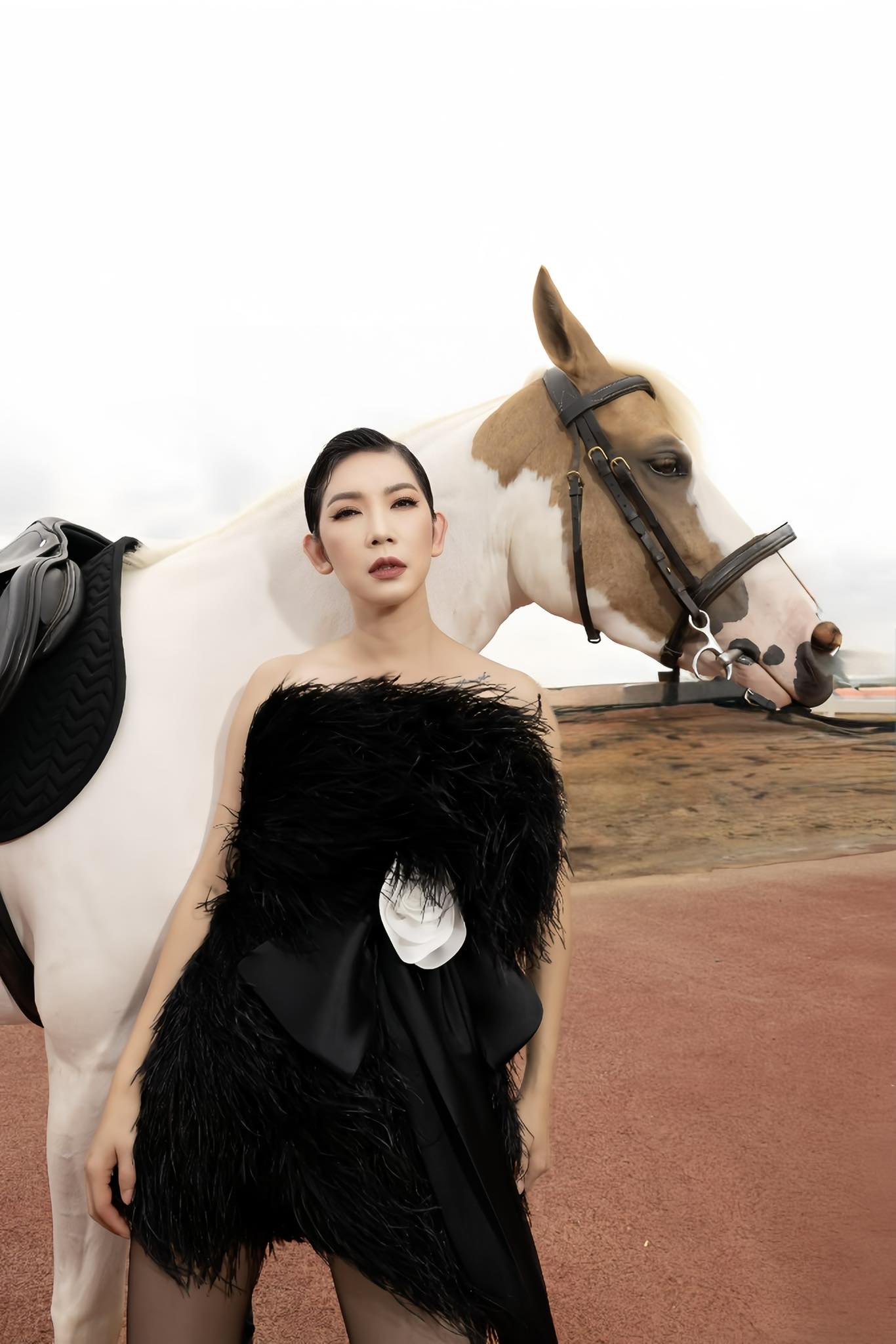Giám khảo Vietnam's Next Top Model bị thua lỗ 30 tỷ khi đầu tư làm phim, phải để bố mẹ ruột bán tài sản hỗ trợ là ai?- Ảnh 4.