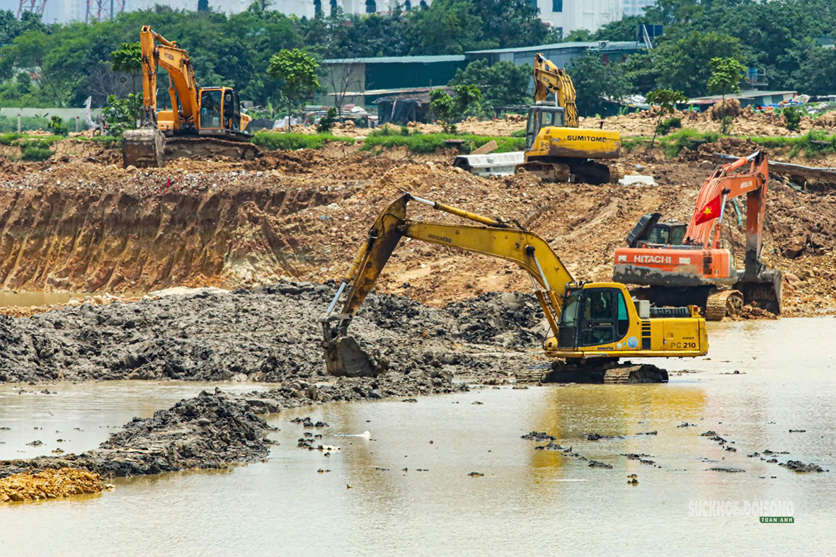 Hồ điều hòa Phú Đô tăng tốc trước mùa mưa ở Hà Nội- Ảnh 2.