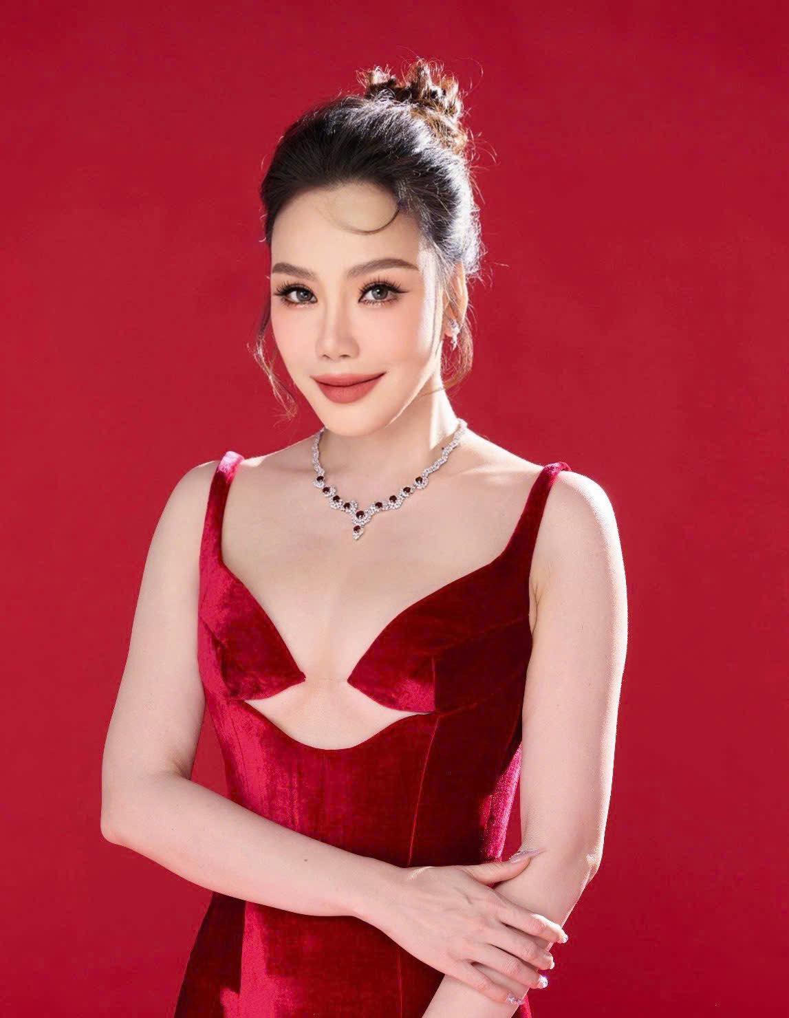 Hồ Quỳnh Hương bất ngờ tái xuất sau thời gian dài vắng bóng- Ảnh 1.