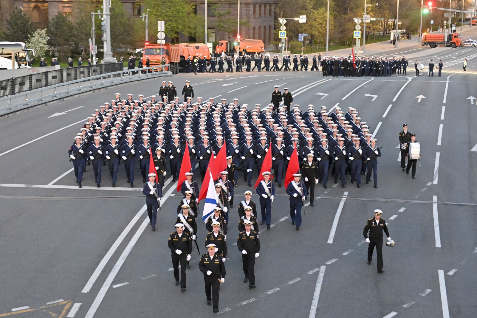 Tổng thống Ukraine ký sắc lệnh đặc biệt về Quảng trường Đỏ khi Nga duyệt binh Ngày Chiến thắng- Ảnh 2.