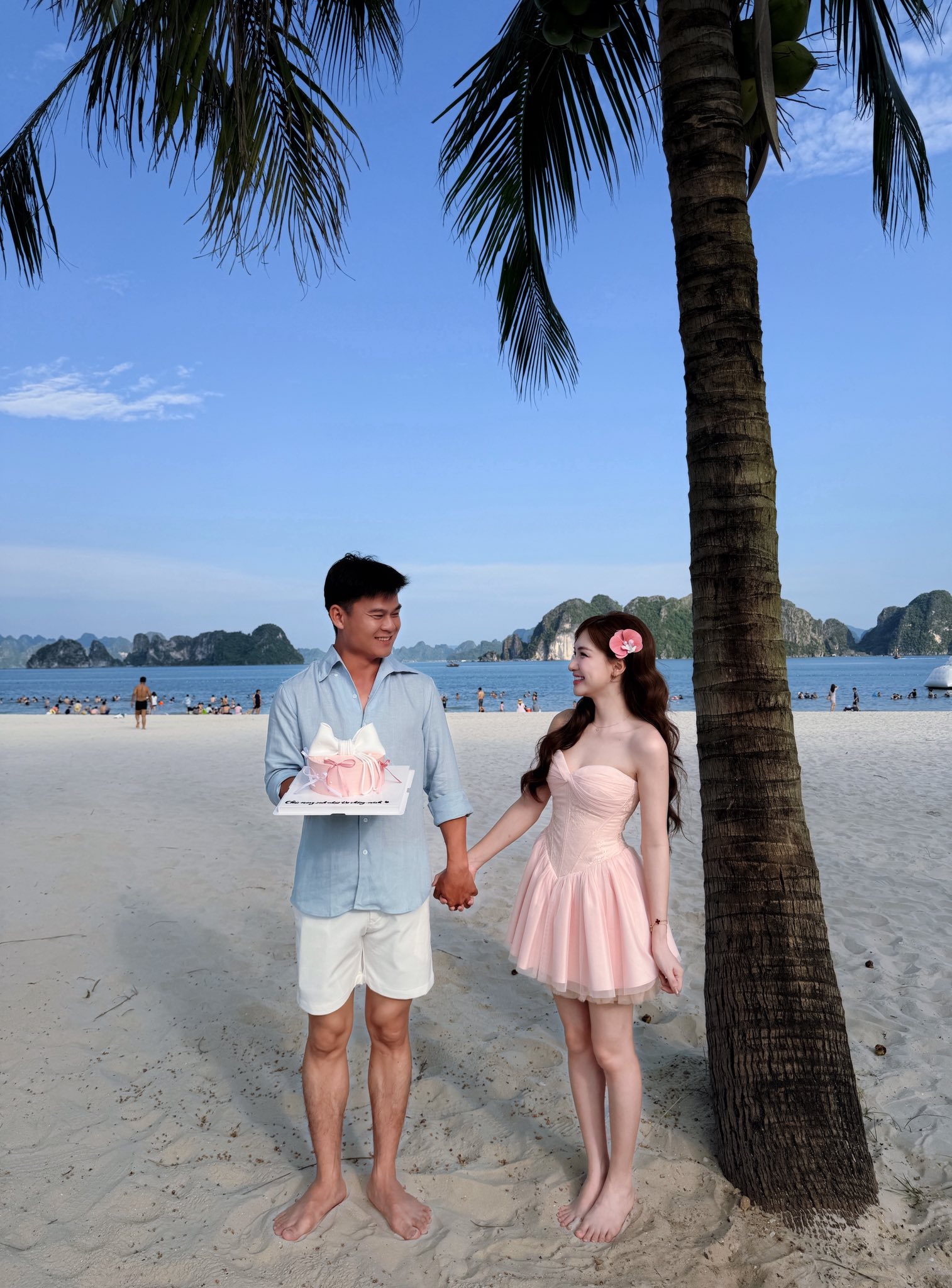 Nhân sinh nhật chồng Đại úy, Hòa Minzy nhắn nhủ: 'Anh hãy yên tâm công tác, em và con luôn ở phía sau là hậu phương'- Ảnh 6.
