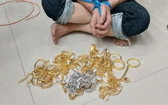 Xử phạt nam thanh niên đăng ảnh giả mạo CSGT kèm lời 'chuẩn bị đi bắt xe'- Ảnh 2.