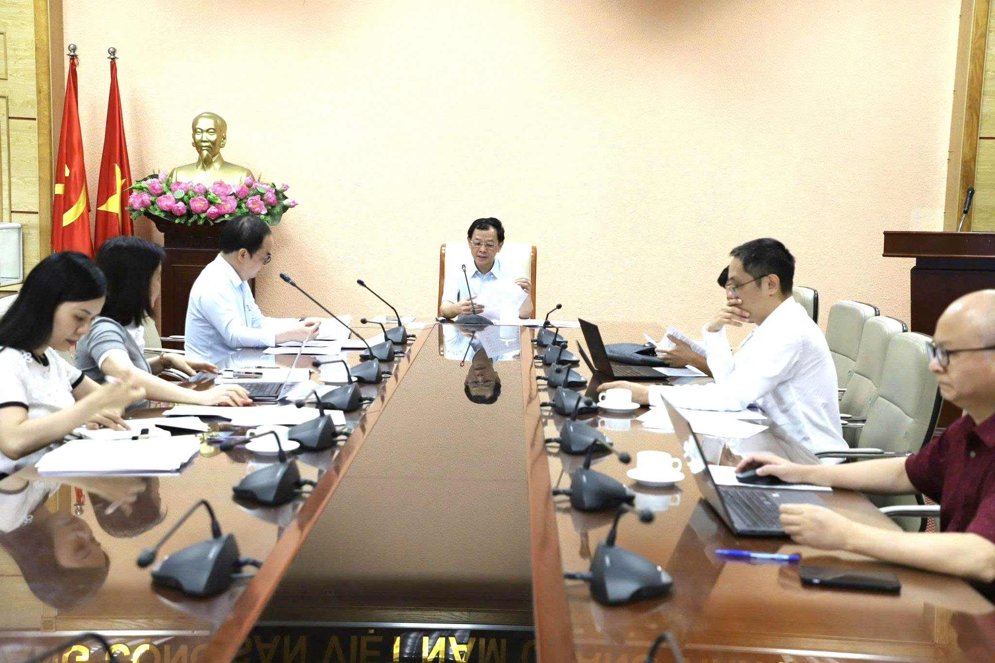Khẩn trương hoàn thiện Thông tư mới về thực hành tốt sản xuất thuốc góp phần bảo vệ sức khỏe cộng đồng- Ảnh 5. Khẩn trương hoàn thiện Thông tư mới về thực hành tốt sản xuất thuốc góp phần bảo vệ sức khỏe cộng đồng- Ảnh 5.
