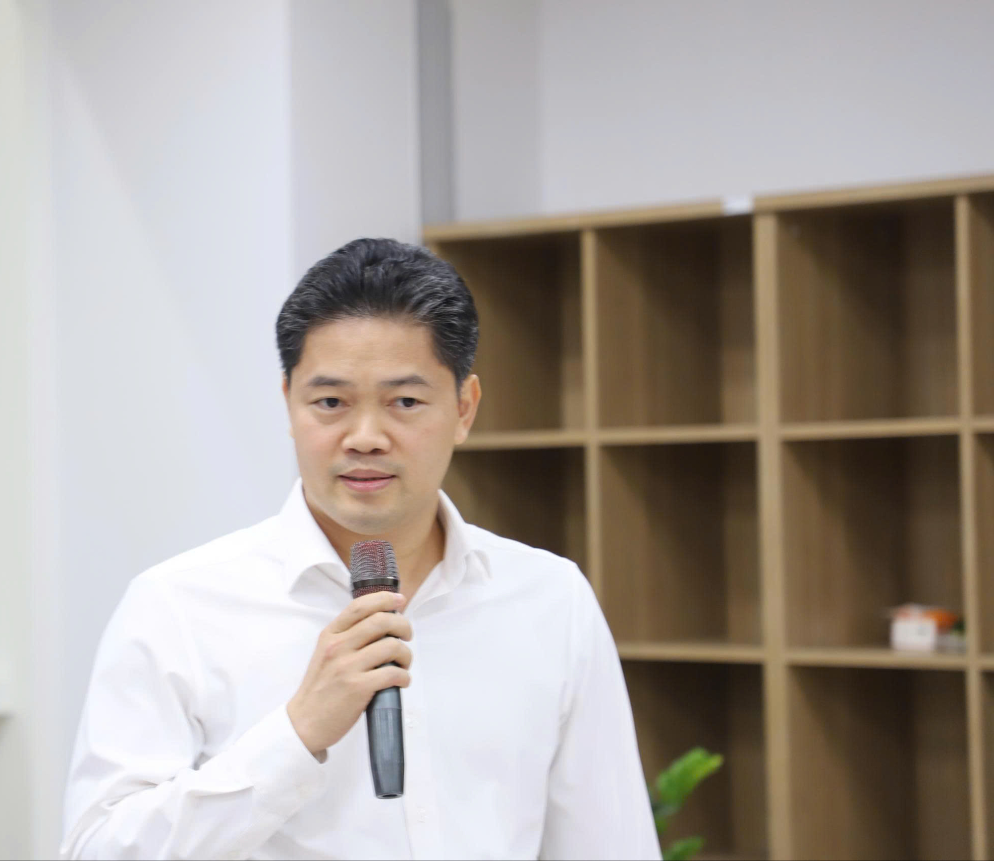 Gallery - Bộ trưởng Đào Hồng Lan: Quyết tâm đưa Cơ sở 2 Bệnh viện Bạch Mai vào hoạt động trong cuối tháng 6 - image 5