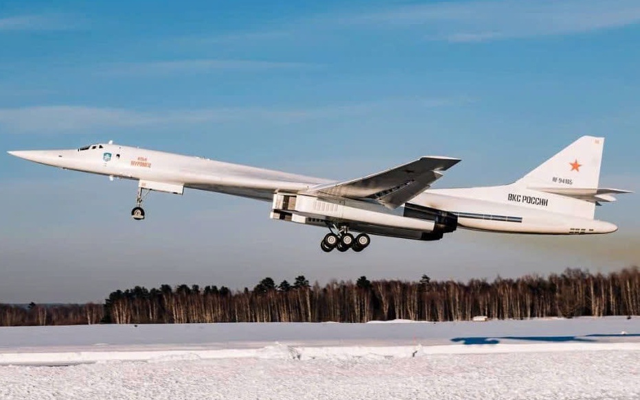 Bí ẩn phía sau việc phần lớn oanh tạc cơ Tu-160 Nga không xuất kích- Ảnh 2. Bí ẩn phía sau việc phần lớn oanh tạc cơ Tu-160 Nga không xuất kích- Ảnh 2.