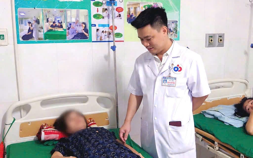 Cứu người phụ nữ bị xuất huyết kéo dài do thông động - tĩnh mạch tử cung hiếm gặp- Ảnh 3. Cứu người phụ nữ bị xuất huyết kéo dài do thông động - tĩnh mạch tử cung hiếm gặp- Ảnh 3.