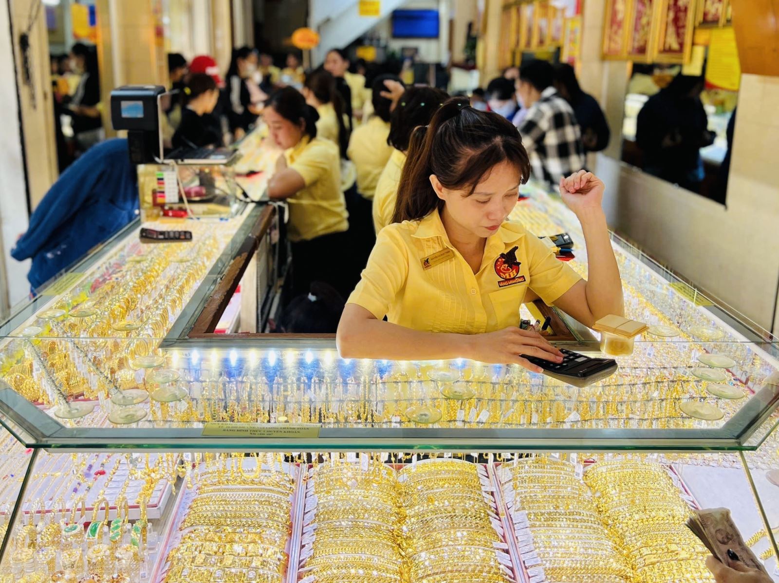 Áo phao, bể bơi di động thành mặt hàng 'hot' trong dịp hè- Ảnh 4.