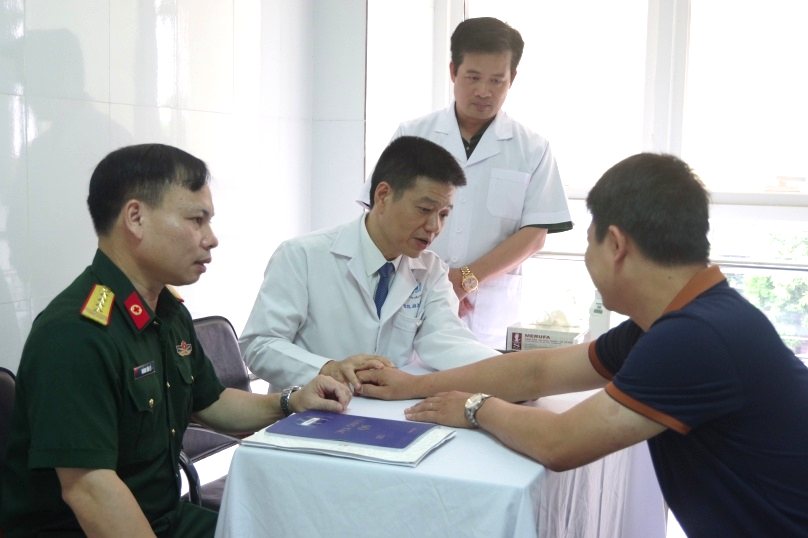 Khai trương phòng khám vảy nến tại Bệnh viện Quân y 7 nâng cao điều trị vảy nến 2026 - Ảnh 2. Khai trương phòng khám vảy nến tại Bệnh viện Quân y 7 nâng cao điều trị vảy nến 2026 - Ảnh 2.