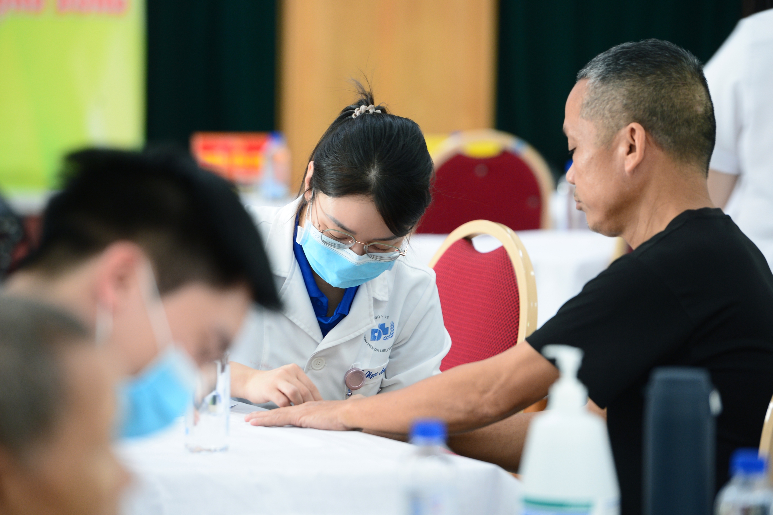Mang yêu thương đến ‘mái nhà chung’ của gần 300 người bệnh tâm thần - Ảnh 5.