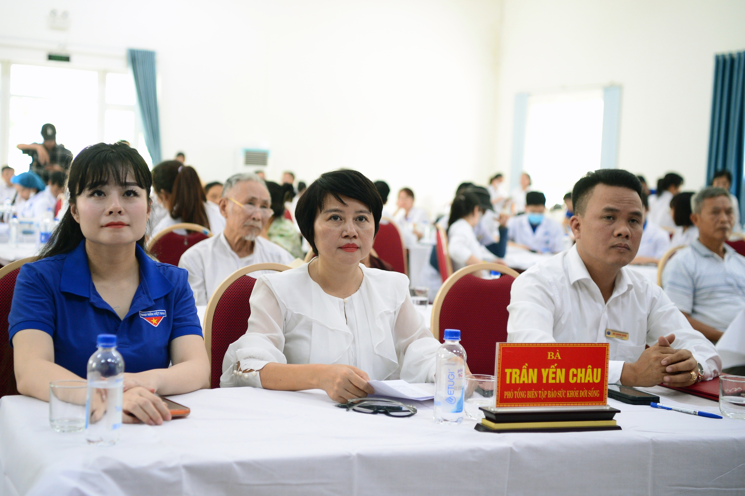 Mang yêu thương đến ‘mái nhà chung’ của gần 300 người bệnh tâm thần - Ảnh 3.