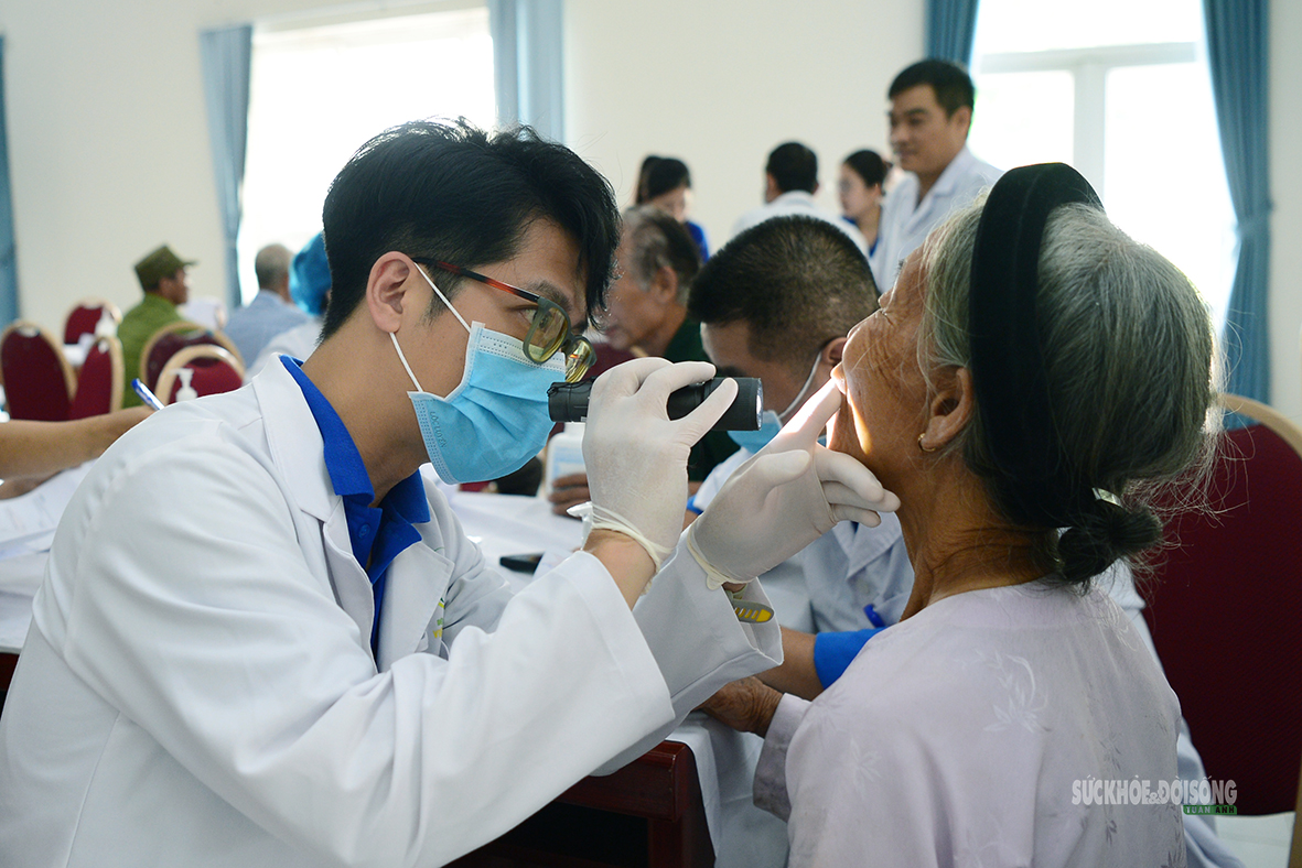 Nhịp cầu nhân ái: Mang yêu thương đến mái nhà chung cho người bệnh tâm thần - Ảnh 1. Nhịp cầu nhân ái: Mang yêu thương đến mái nhà chung cho người bệnh tâm thần - Ảnh 1.