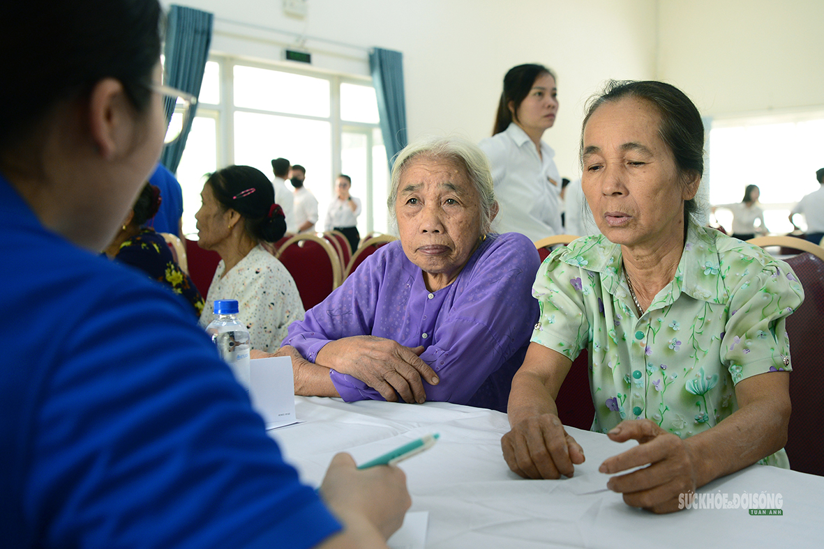 Nhịp cầu nhân ái: Mang yêu thương đến mái nhà chung cho người bệnh tâm thần - Ảnh 5. Nhịp cầu nhân ái: Mang yêu thương đến mái nhà chung cho người bệnh tâm thần - Ảnh 5.