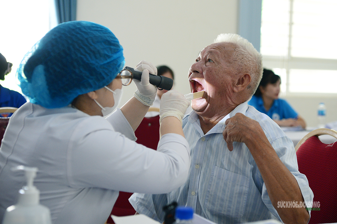 Nhịp cầu nhân ái: Mang yêu thương đến mái nhà chung cho người bệnh tâm thần - Ảnh 6. Nhịp cầu nhân ái: Mang yêu thương đến mái nhà chung cho người bệnh tâm thần - Ảnh 6.