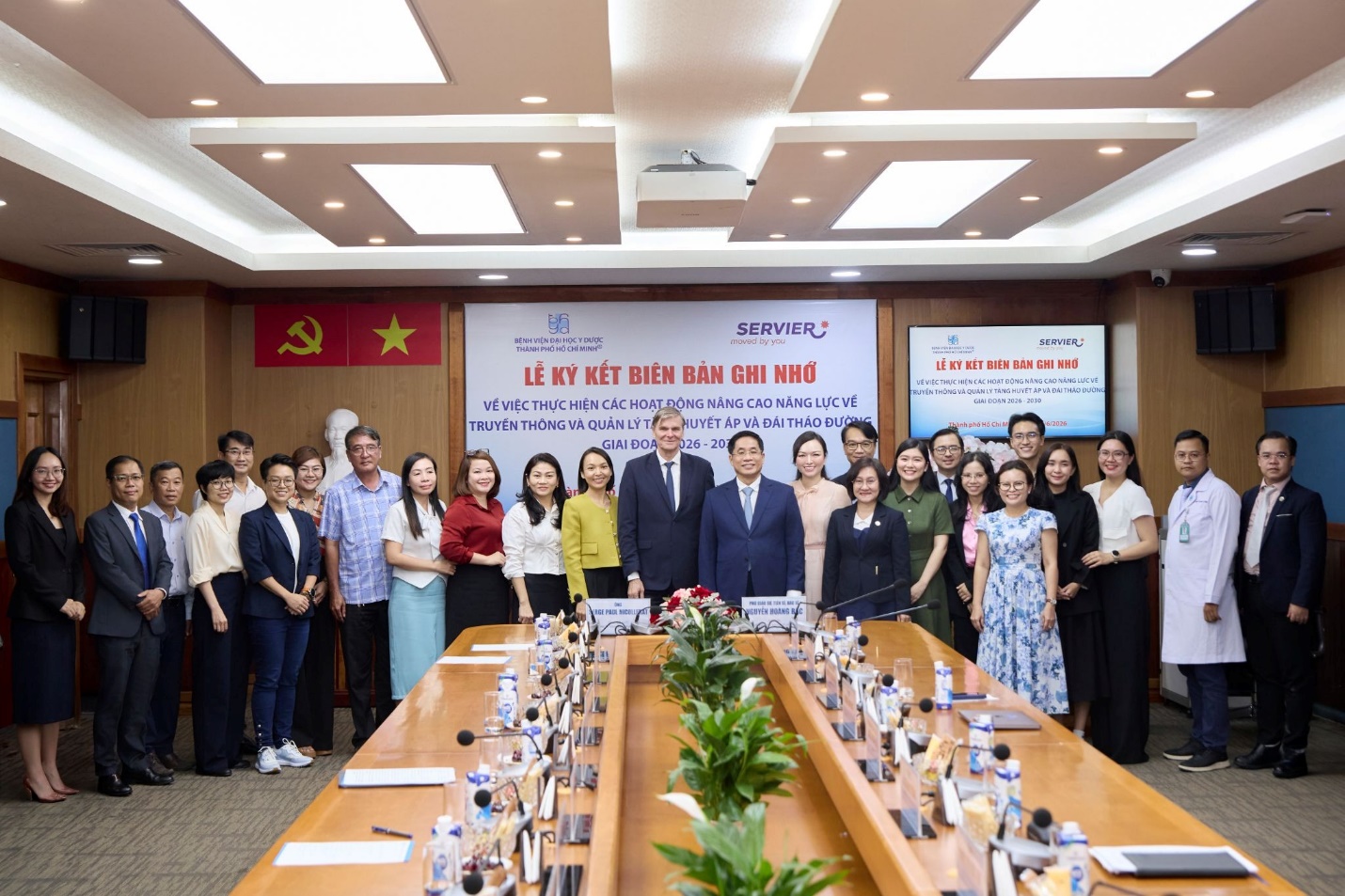 Bệnh viện Đại học Y Dược TP. Hồ Chí Minh và Servier Việt Nam ký ghi nhớ hợp tác nâng cao năng lực truyền thông và quản lý tăng huyết áp, đái tháo đường giai đoạn 2026 – 2030- Ảnh 1. Bệnh viện Đại học Y Dược TP. Hồ Chí Minh và Servier Việt Nam ký ghi nhớ hợp tác nâng cao năng lực truyền thông và quản lý tăng huyết áp, đái tháo đường giai đoạn 2026 – 2030- Ảnh 1.