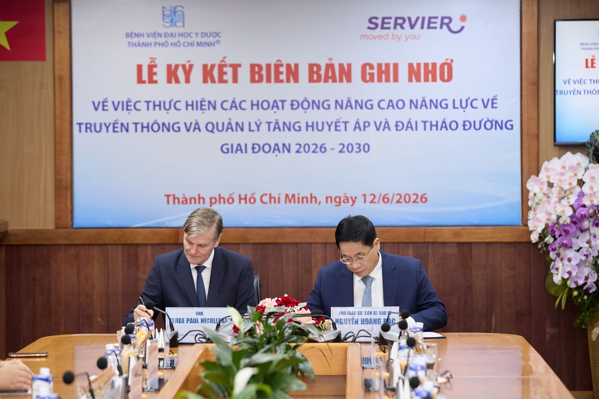 Bệnh viện Đại học Y Dược TP. Hồ Chí Minh và Servier Việt Nam ký ghi nhớ hợp tác nâng cao năng lực truyền thông và quản lý tăng huyết áp, đái tháo đường giai đoạn 2026 – 2030- Ảnh 3. Bệnh viện Đại học Y Dược TP. Hồ Chí Minh và Servier Việt Nam ký ghi nhớ hợp tác nâng cao năng lực truyền thông và quản lý tăng huyết áp, đái tháo đường giai đoạn 2026 – 2030- Ảnh 3.
