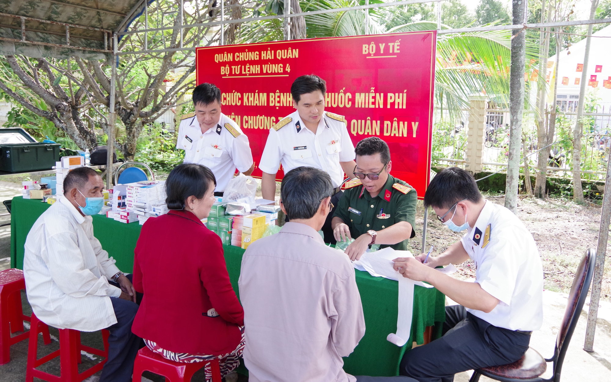 Thúc đẩy hoàn thiện Thông tư về tổ chức hoạt động Ban quân dân y các cấp và cơ sở khám chữa bệnh kết hợp quân dân y- Ảnh 10. Thúc đẩy hoàn thiện Thông tư về tổ chức hoạt động Ban quân dân y các cấp và cơ sở khám chữa bệnh kết hợp quân dân y- Ảnh 10.