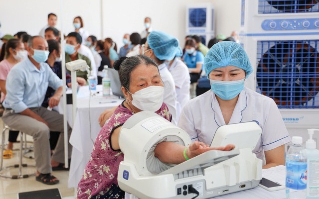 Từ 1/7, nhiều thủ tục hành chính về phòng bệnh chuyển cho tỉnh, thành phố thực hiện- Ảnh 1. Từ 1/7, nhiều thủ tục hành chính về phòng bệnh chuyển cho tỉnh, thành phố thực hiện- Ảnh 1.