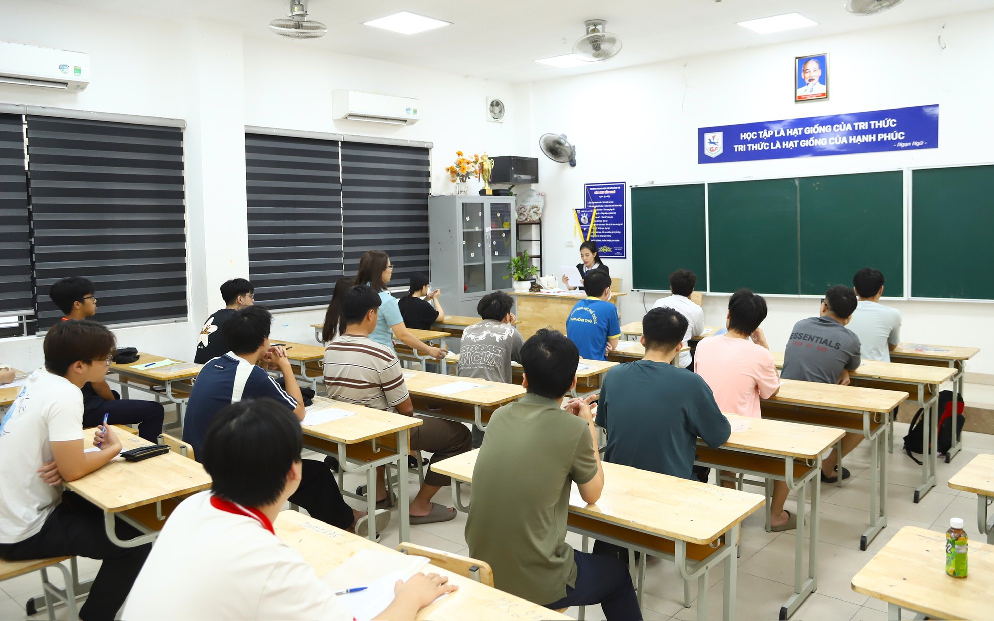 Từ hôm nay, thí sinh có 5 ngày đăng ký nguyện vọng đại học 2026- Ảnh 2. Từ hôm nay, thí sinh có 5 ngày đăng ký nguyện vọng đại học 2026- Ảnh 2.