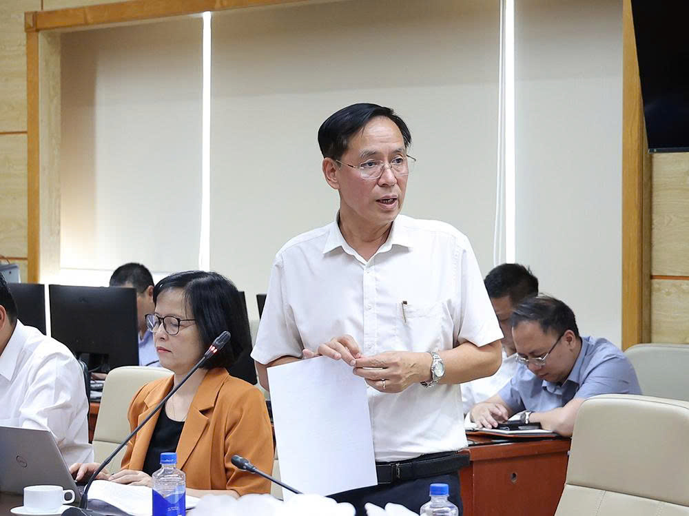 Gallery - Bộ trưởng Đào Hồng Lan: Tập trung nguồn lực, bảo đảm tiến độ rà soát hệ thống văn bản quy phạm pháp luật về y tế - image 10