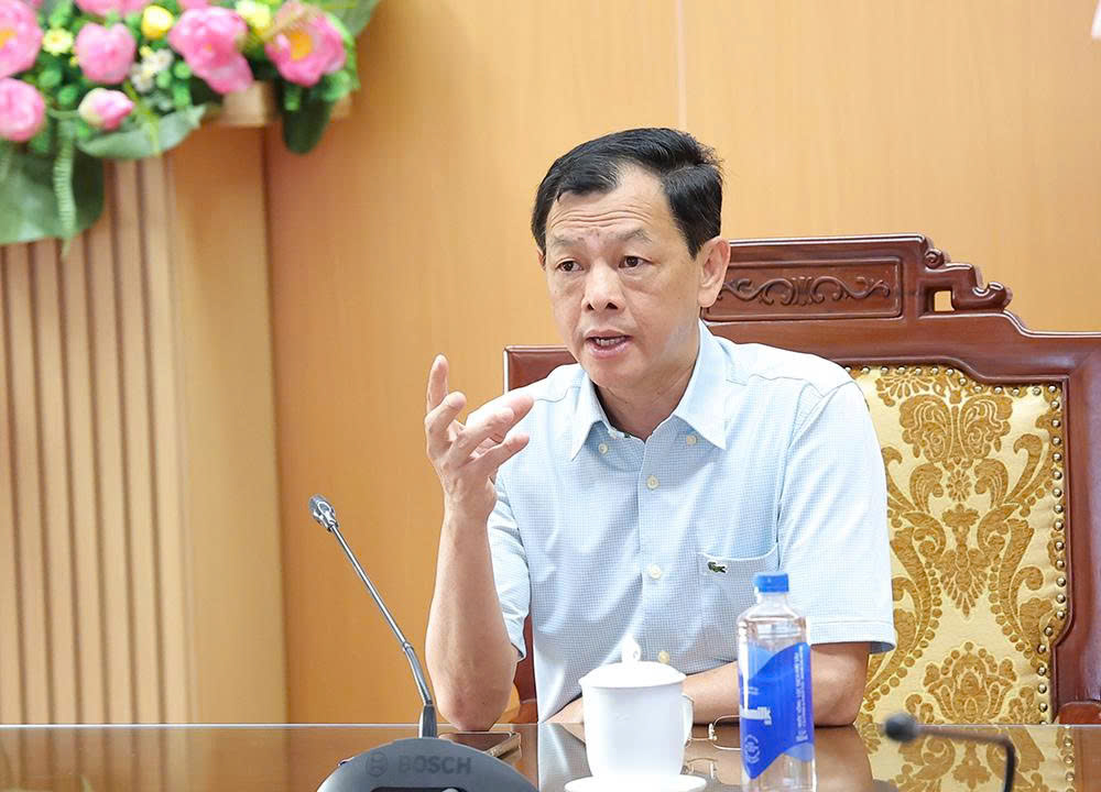 Thứ trưởng Nguyễn Tri Thức: Khẩn trương hoàn thiện hệ thống thông tin quản lý khám chữa bệnh- Ảnh 1. Thứ trưởng Nguyễn Tri Thức: Khẩn trương hoàn thiện hệ thống thông tin quản lý khám chữa bệnh- Ảnh 1.