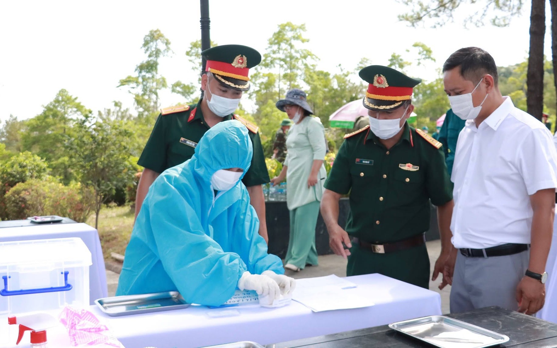 Huế đề nghị hỗ trợ máy rađa xuyên đất khảo sát 4 vị trí nghi có mộ liệt sĩ tập thể- Ảnh 2. Huế đề nghị hỗ trợ máy rađa xuyên đất khảo sát 4 vị trí nghi có mộ liệt sĩ tập thể- Ảnh 2.