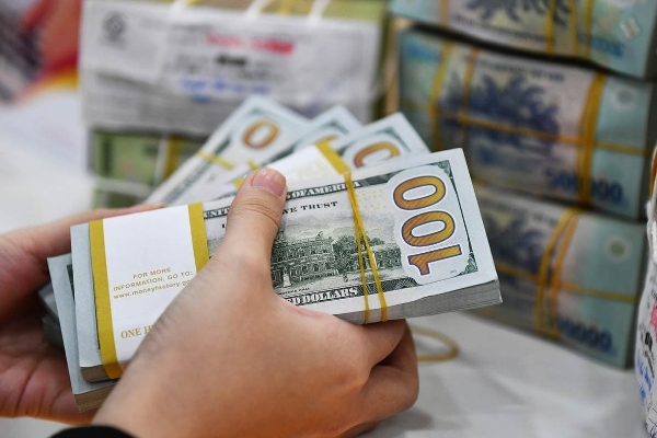 Tỷ giá USD/VND thị trường tự do giảm mạnh- Ảnh 1. Tỷ giá USD/VND thị trường tự do giảm mạnh- Ảnh 1.