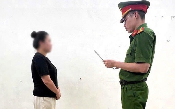 Ninh Bình: Triệt phá 2 đường dây tội phạm công nghệ cao, chiếm đoạt hàng chục tỷ đồng- Ảnh 2. Ninh Bình: Triệt phá 2 đường dây tội phạm công nghệ cao, chiếm đoạt hàng chục tỷ đồng- Ảnh 2.
