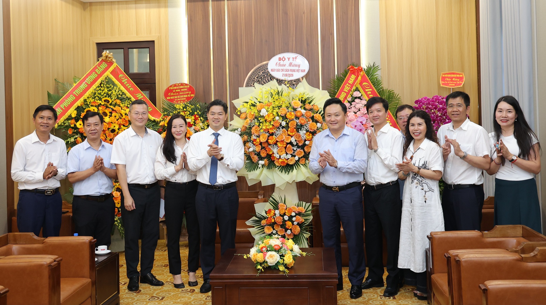 Thứ trưởng Thường trực Bộ Y tế Vũ Mạnh Hà chúc mừng các cơ quan báo chí, truyền hình nhân 101 năm Ngày Báo chí Cách mạng Việt Nam - Ảnh 2.