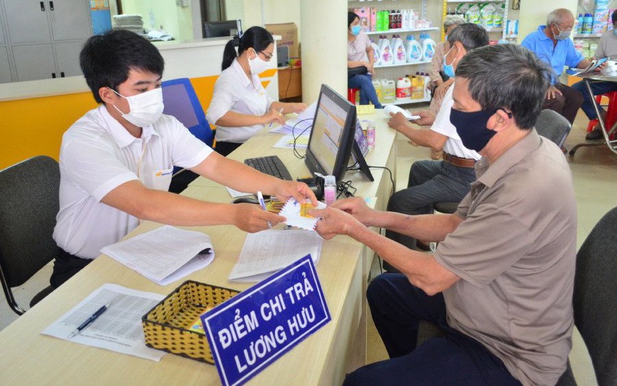 Nghỉ hưu sau 15 năm đóng BHXH không chỉ có lương hưu mà còn nhiều quyền lợi khác- Ảnh 2. Nghỉ hưu sau 15 năm đóng BHXH không chỉ có lương hưu mà còn nhiều quyền lợi khác- Ảnh 2.