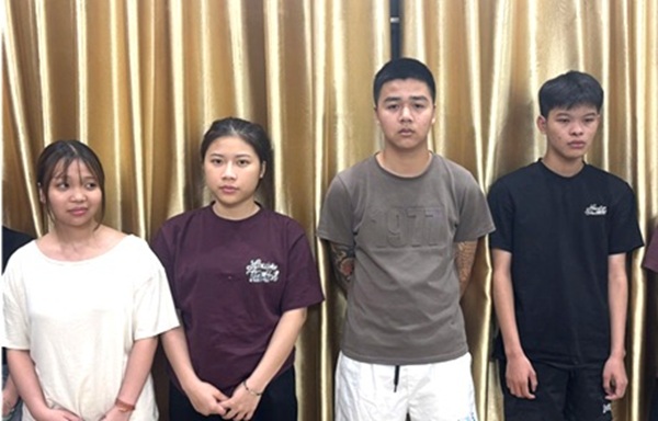 Ninh Bình: Triệt phá 2 đường dây tội phạm công nghệ cao, chiếm đoạt hàng chục tỷ đồng- Ảnh 1. Ninh Bình: Triệt phá 2 đường dây tội phạm công nghệ cao, chiếm đoạt hàng chục tỷ đồng- Ảnh 1.