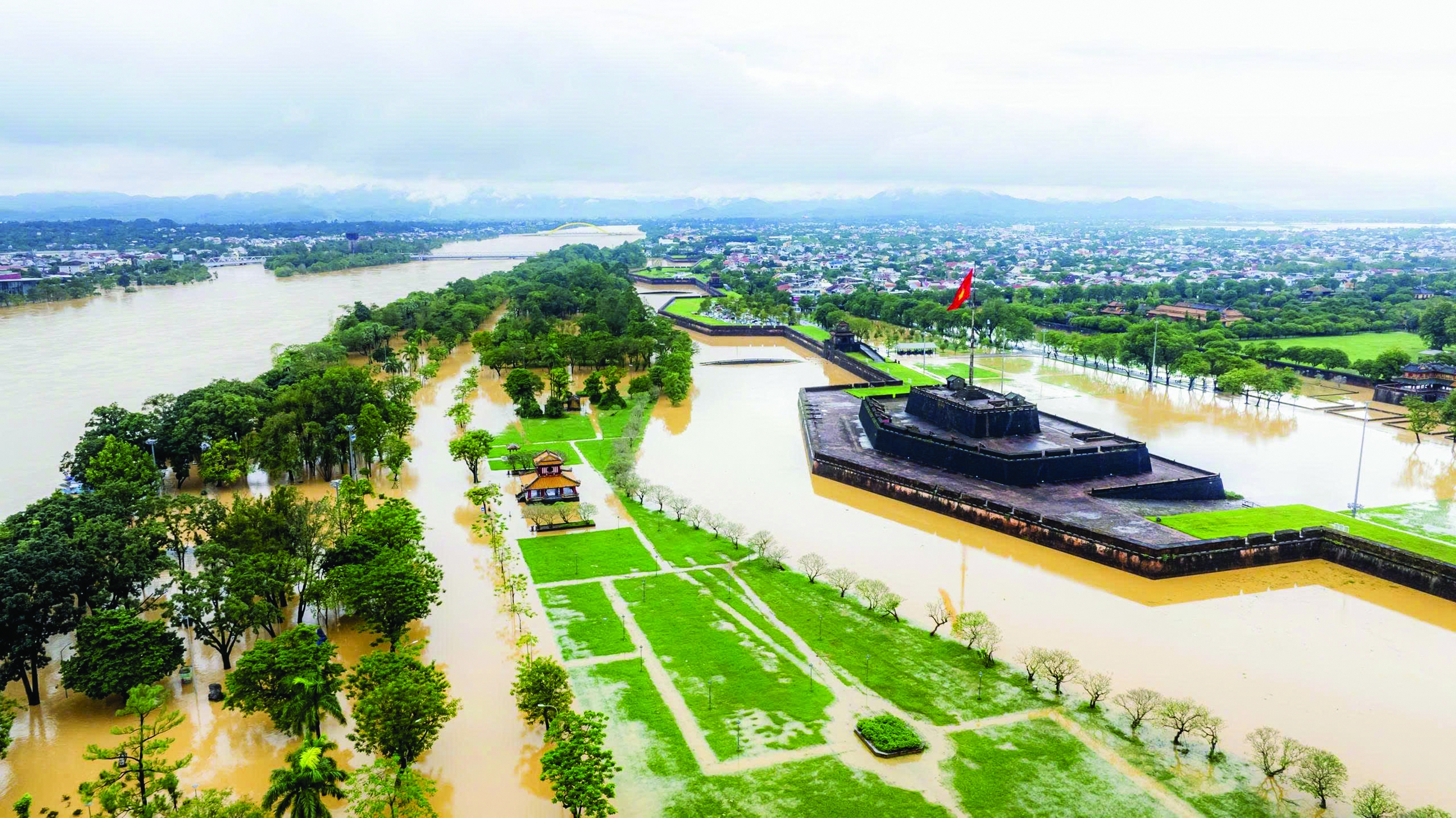 Giữ mạch thông tin khi tác nghiệp trong thiên tai- Ảnh 3. Giữ mạch thông tin khi tác nghiệp trong thiên tai- Ảnh 3.