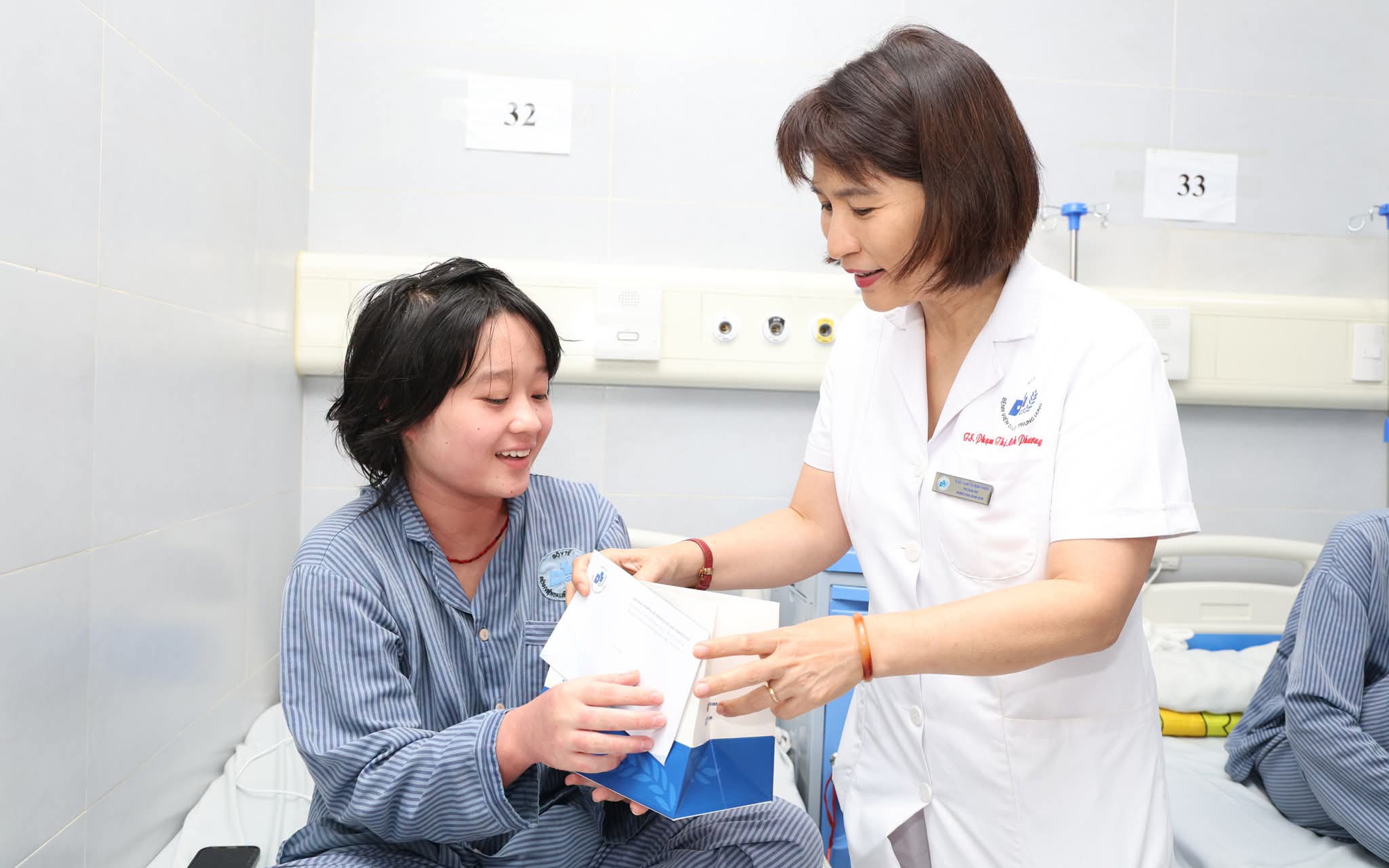 'Thắp sáng những ước mơ' cho hàng trăm trẻ em khó khăn- Ảnh 5. 'Thắp sáng những ước mơ' cho hàng trăm trẻ em khó khăn- Ảnh 5.