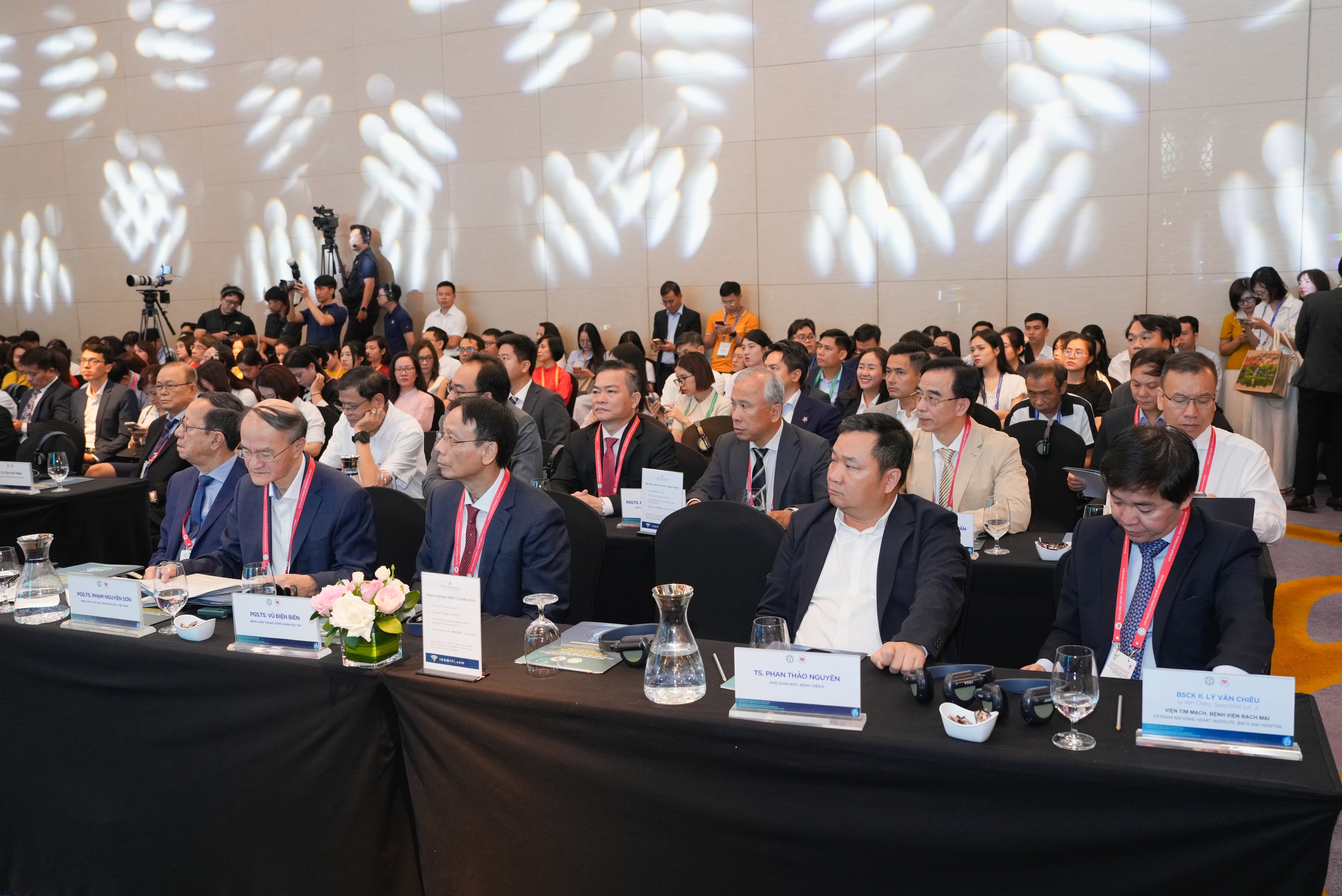 Gallery - Tim mạch hiện đại không chỉ cứu sống người bệnh mà còn dự báo, ngăn ngừa nguy cơ từ sớm - image 10