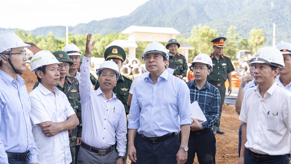 Quân đội tăng tốc hỗ trợ xây dựng trường học nội trú vùng cao ở Huế- Ảnh 9. Quân đội tăng tốc hỗ trợ xây dựng trường học nội trú vùng cao ở Huế- Ảnh 9.