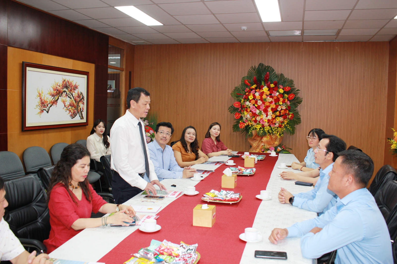 Gallery - Thứ trưởng Nguyễn Tri Thức: Báo chí luôn là người bạn đồng hành của ngành y tế - image 3