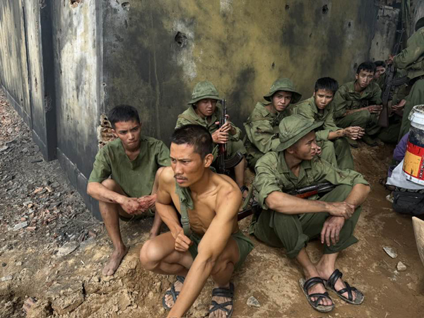 Phương Nam 'Mưa đỏ' làm bố đơn thân trong 'Chuyến đi nhớ đời'- Ảnh 2. Phương Nam 'Mưa đỏ' làm bố đơn thân trong 'Chuyến đi nhớ đời'- Ảnh 2.